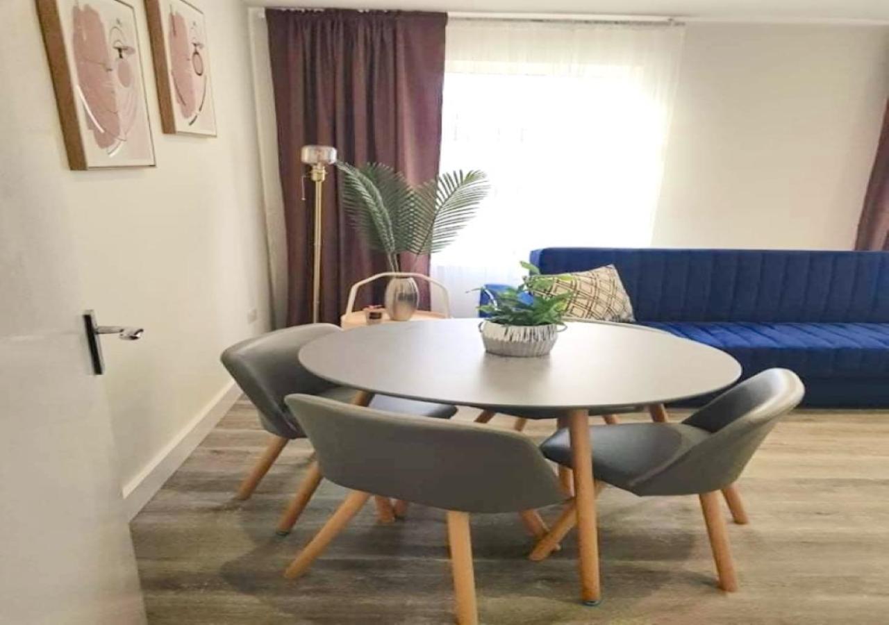 2 Bedroom Serviced Apartment # London Exterior photo